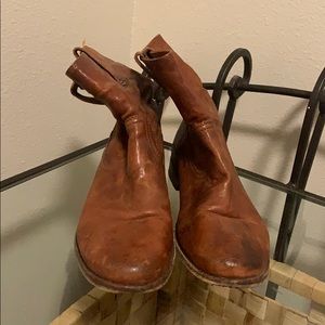 Women’s Frye Short Boot Size 8